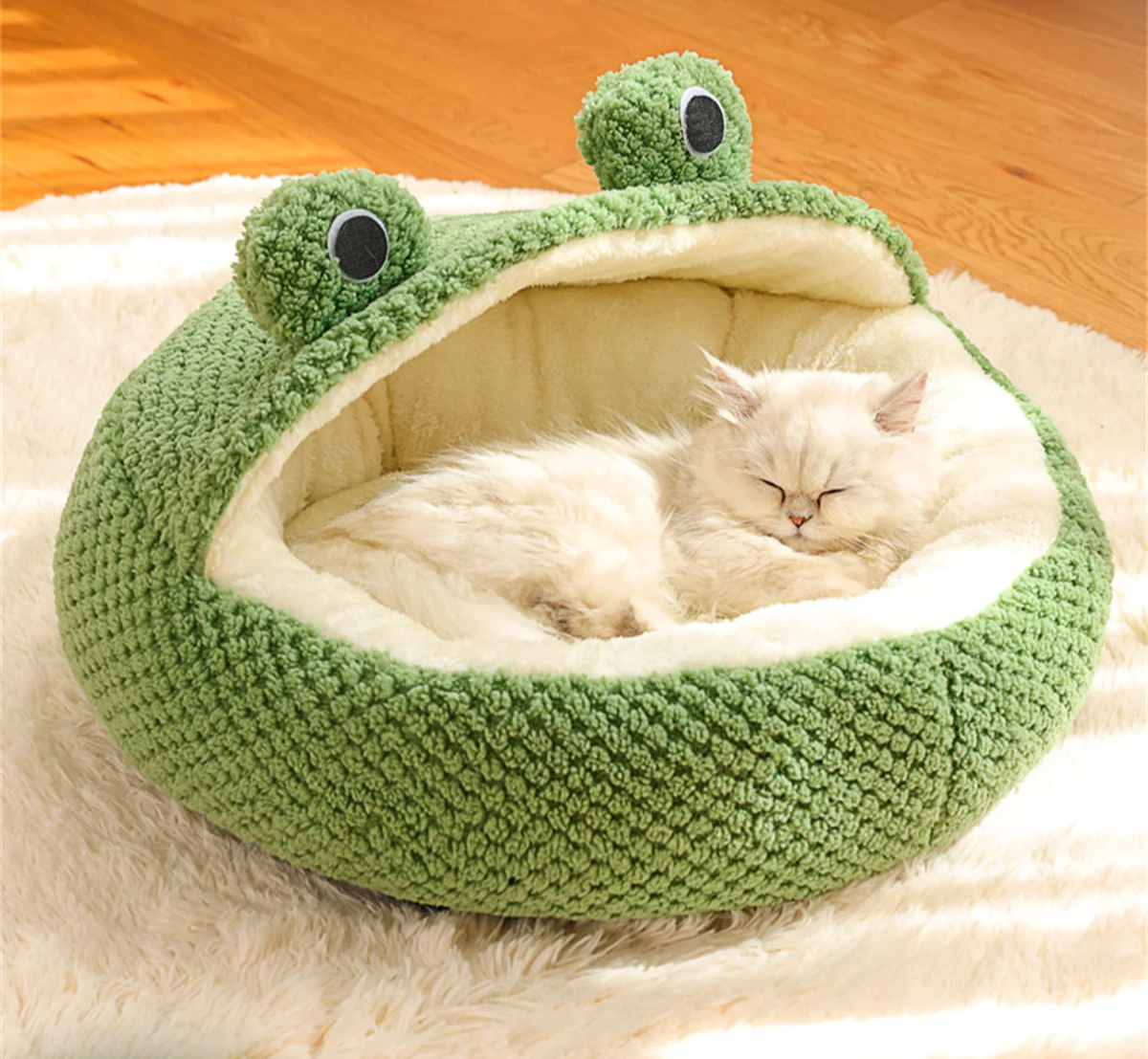Froschbett - Deine Fellnase wählt den Modus: Panorama, Halbschatten oder Höhlenabenteuer!