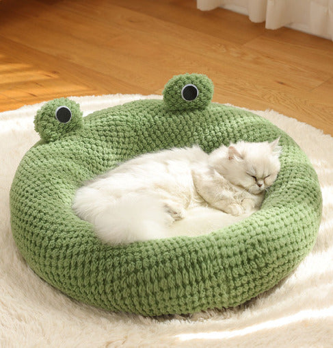 Froschbett - Deine Fellnase wählt den Modus: Panorama, Halbschatten oder Höhlenabenteuer!